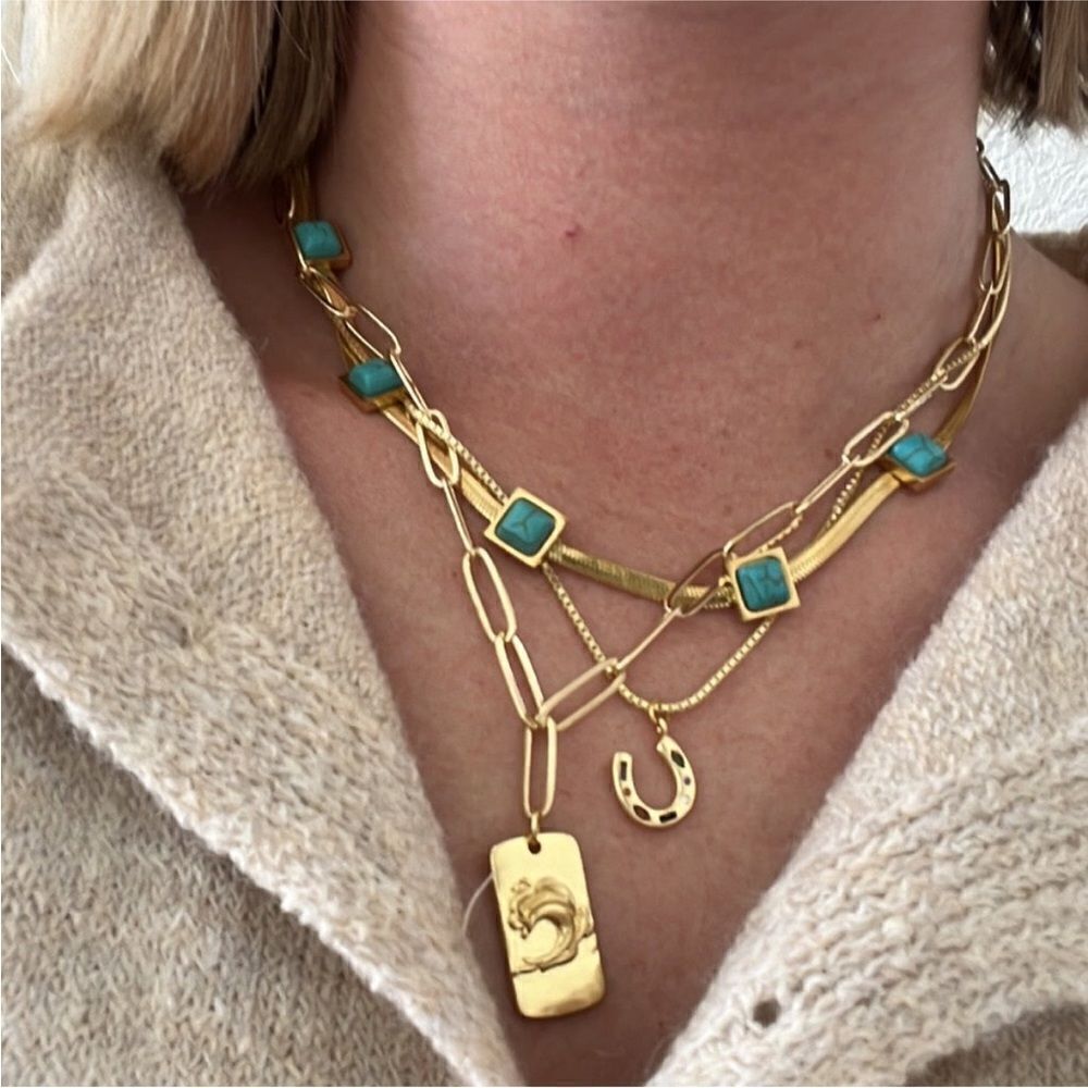 Bohemian blue stone necklace N69